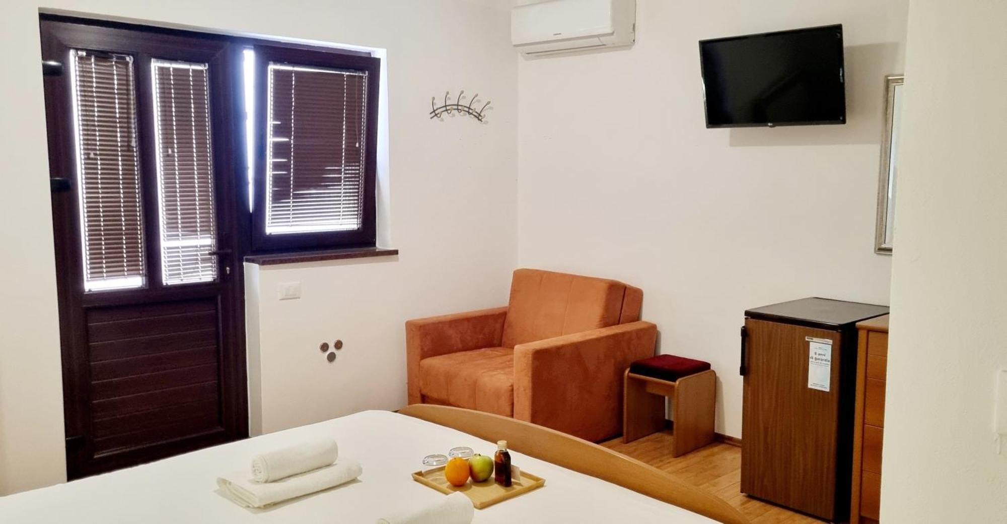 Nadija Rooms Funtana Exterior photo